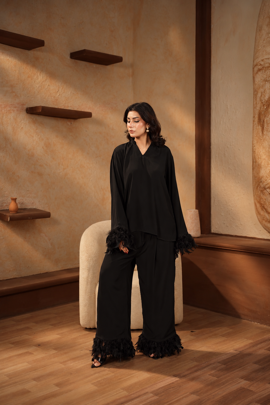 Black Swan - Black Feather-Effect Trim Ensemble